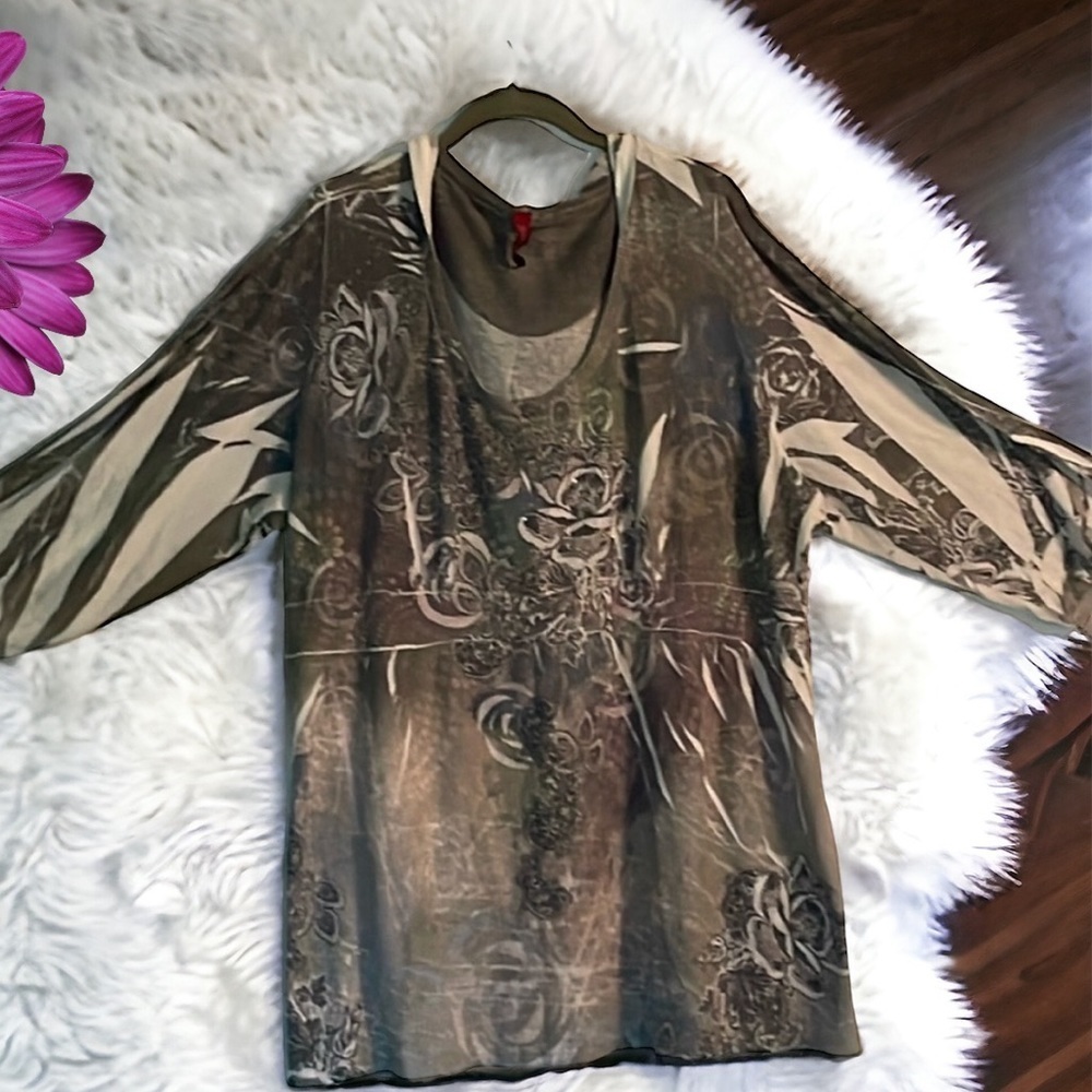 Gitano top size 26/28W long sleeve lightweight sweater w/hood grey mult-color
